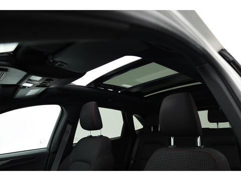 Ford Kuga 2.5 MHEV ST-Line 190pk | Pano | Camera | Keyless | Cruise | Apple CarPlay | Navi