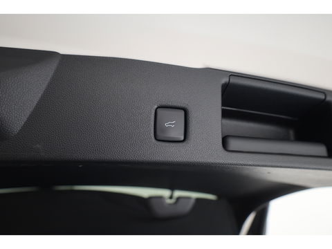 Ford Kuga 2.5 MHEV ST-Line 190pk | Pano | Camera | Keyless | Cruise | Apple CarPlay | Navi