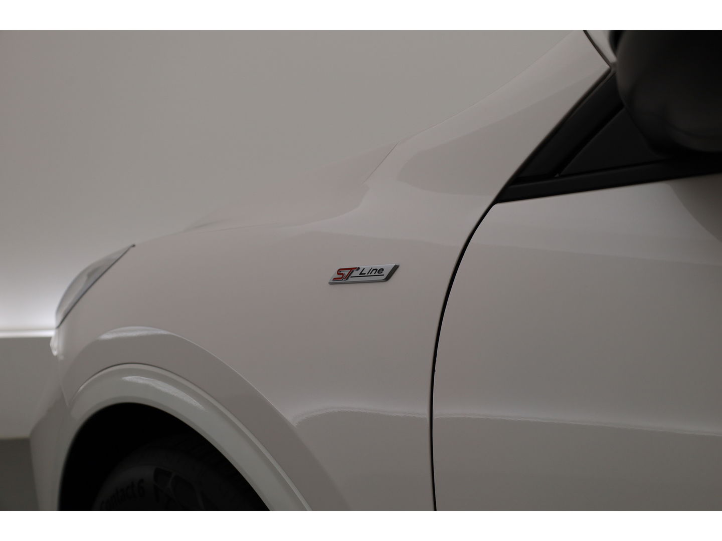 Ford Kuga 2.5 MHEV ST-Line 190pk | Pano | Camera | Keyless | Cruise | Apple CarPlay | Navi