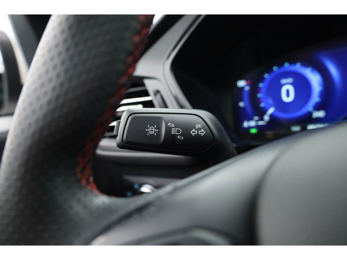 Ford Kuga 2.5 MHEV ST-Line 190pk | Pano | Camera | Keyless | Cruise | Apple CarPlay | Navi