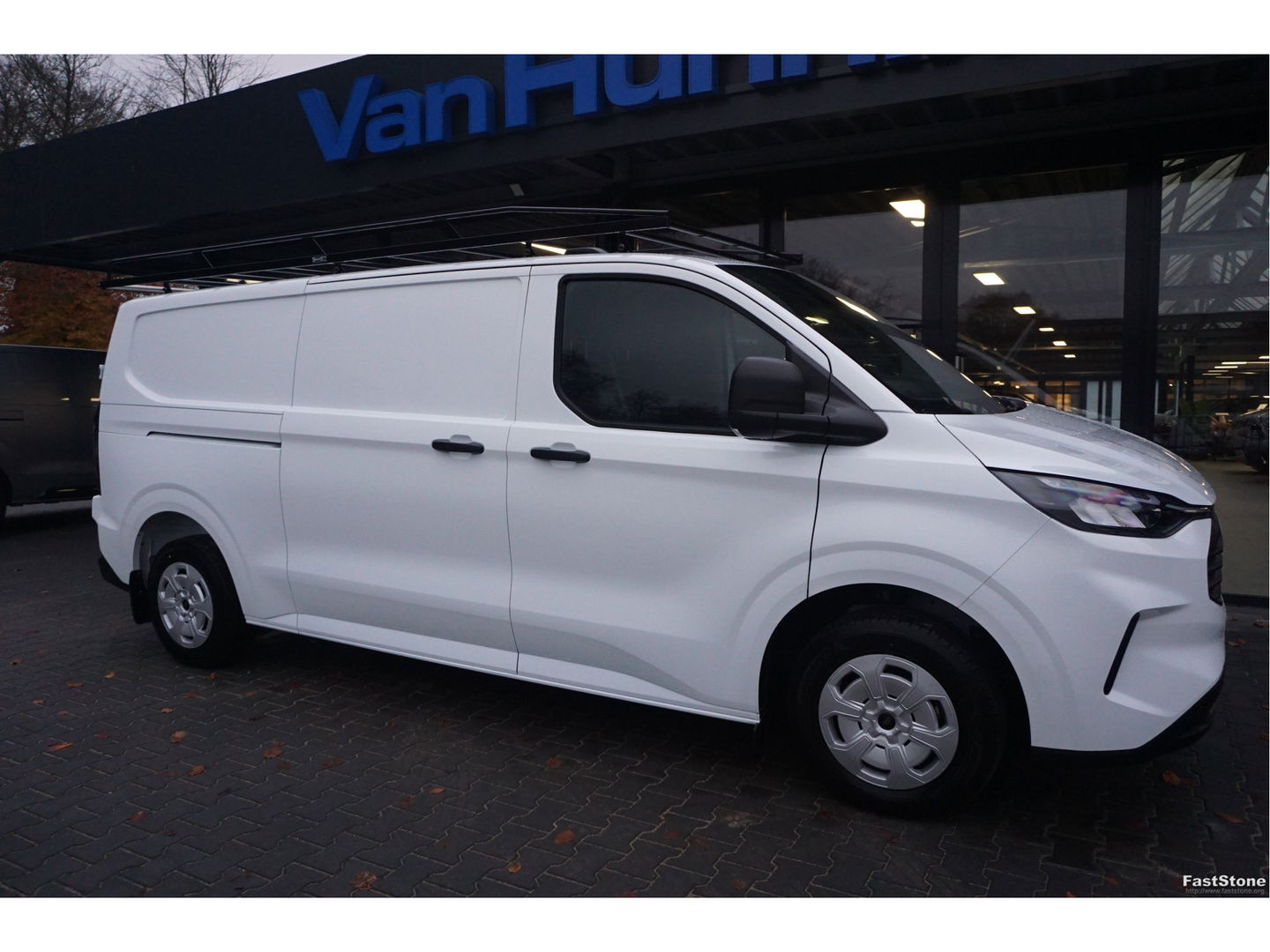 Ford Transit Custom 320L 136PK Trend BPM VRIJ!! Apple CP LED, Imperiaal, Betimmering, Trekhaak!! NR. 488