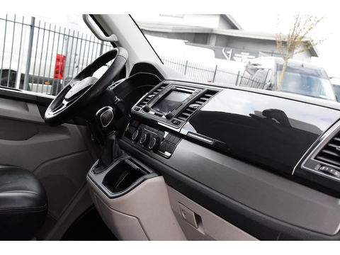 Volkswagen Transporter 2.0 TDI L2H1 Black Edition Highline Adaptieve Cruise, Camera, Carplay, Leder, Trekhaak, Sensoren, 150pk, Automaat, Uniek!
