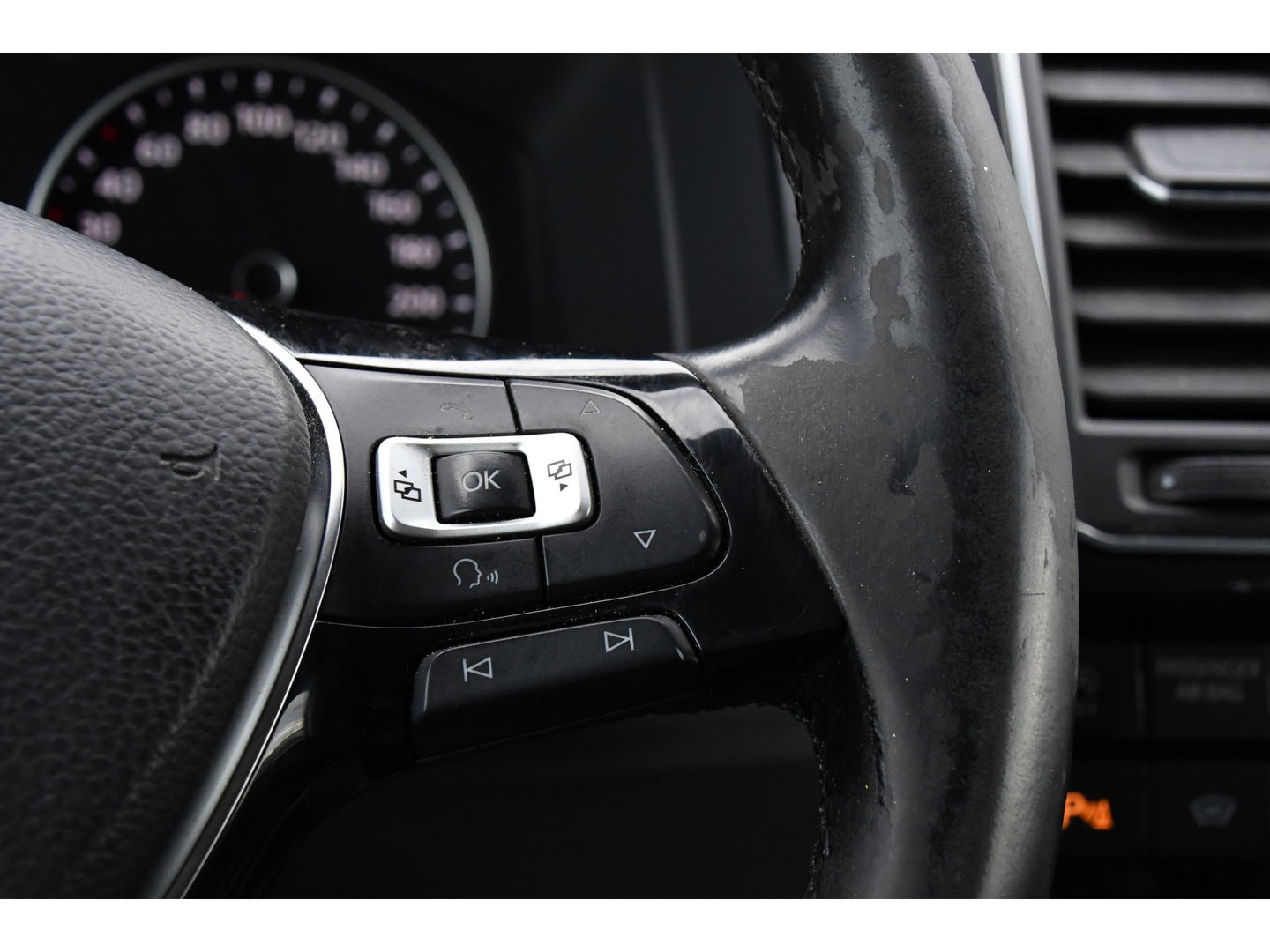 Volkswagen Transporter 2.0 TDI L2H1 Black Edition Highline Adaptieve Cruise, Camera, Carplay, Leder, Trekhaak, Sensoren, 150pk, Automaat, Uniek!