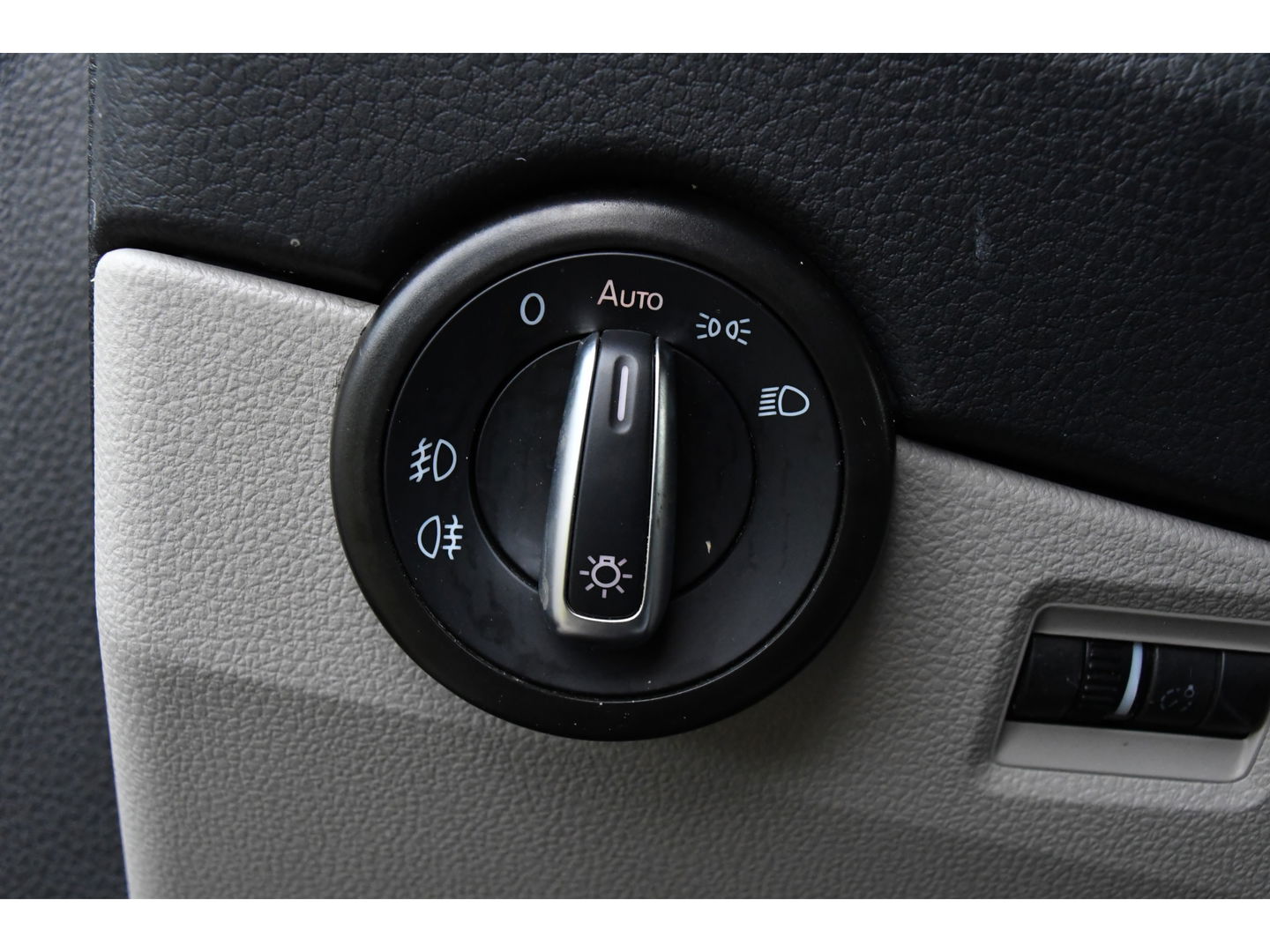 Volkswagen Transporter 2.0 TDI L2H1 Black Edition Highline Adaptieve Cruise, Camera, Carplay, Leder, Trekhaak, Sensoren, 150pk, Automaat, Uniek!