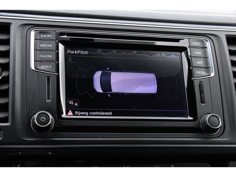 Volkswagen Transporter 2.0 TDI L2H1 Black Edition Highline Adaptieve Cruise, Camera, Carplay, Leder, Trekhaak, Sensoren, 150pk, Automaat, Uniek!