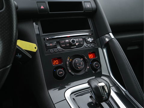 Peugeot 3008 2.0 HDiF HYbrid4 Aut. *NAVI-FULLMAP | COMFORT-SEATS | ECC | SHIFT-PADDLES | PDC | CRUISE | 16''ALU*