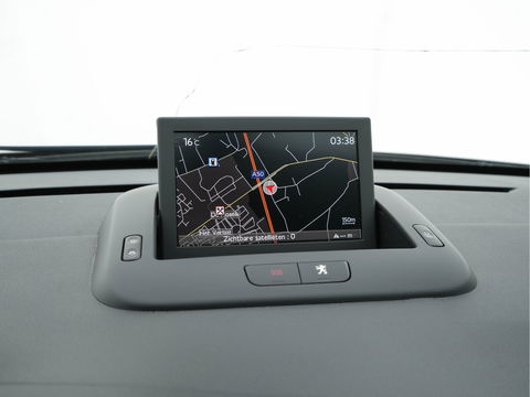 Peugeot 3008 2.0 HDiF HYbrid4 Aut. *NAVI-FULLMAP | COMFORT-SEATS | ECC | SHIFT-PADDLES | PDC | CRUISE | 16''ALU*