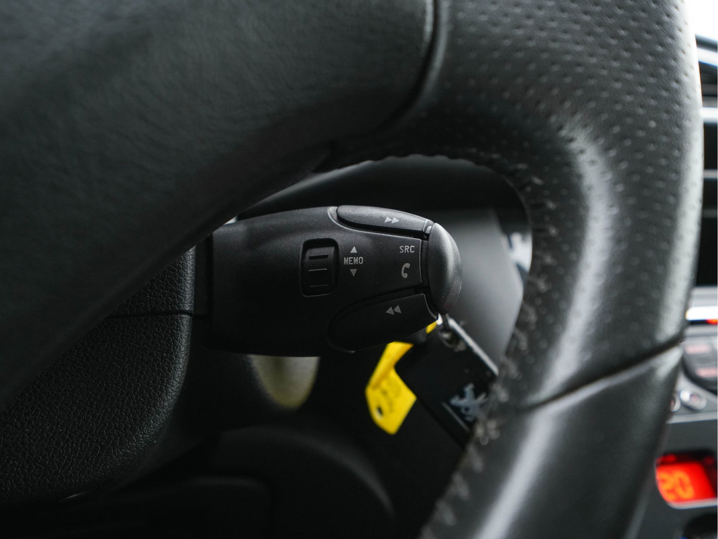 Peugeot 3008 2.0 HDiF HYbrid4 Aut. *NAVI-FULLMAP | COMFORT-SEATS | ECC | SHIFT-PADDLES | PDC | CRUISE | 16''ALU*