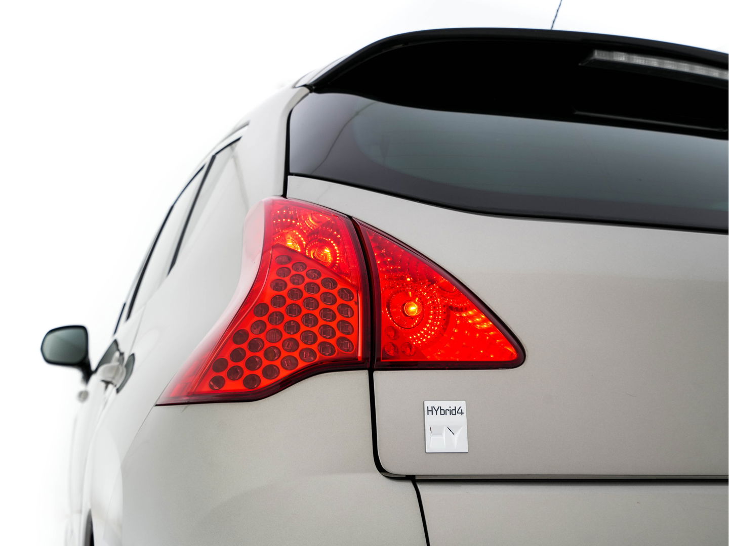 Peugeot 3008 2.0 HDiF HYbrid4 Aut. *NAVI-FULLMAP | COMFORT-SEATS | ECC | SHIFT-PADDLES | PDC | CRUISE | 16''ALU*