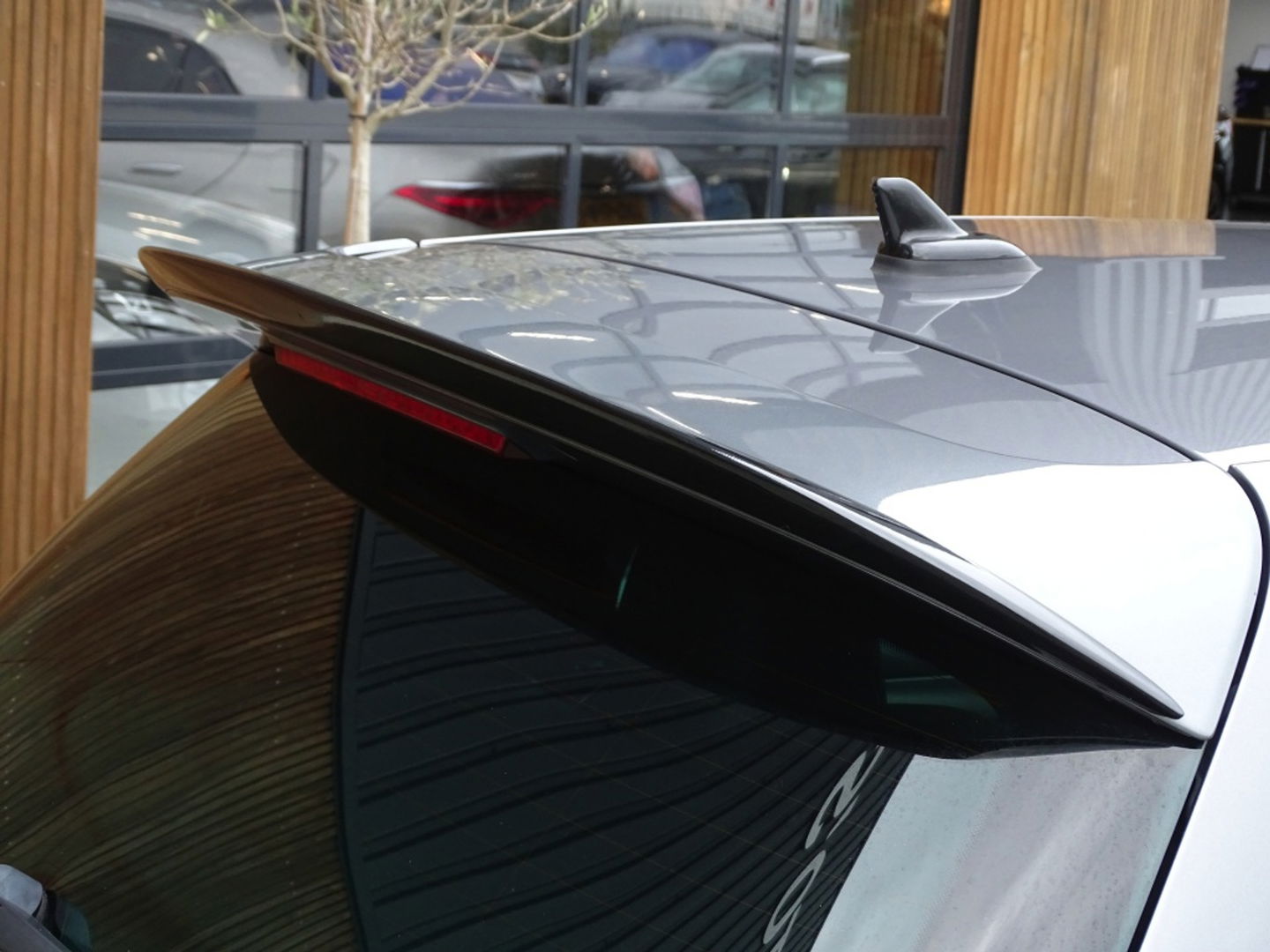 Volkswagen Golf 2.0 R 271PK 4-Motion / Apex / Sparco / LED