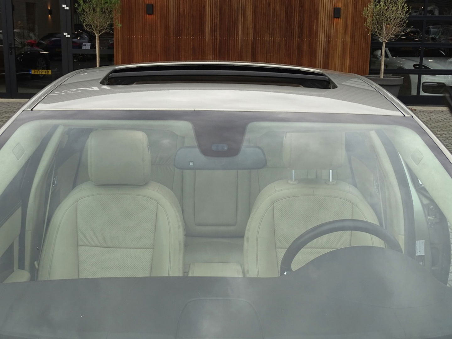 Jaguar XF 5.0 V8 385PK automaat / Portfolio / LED *NAP*