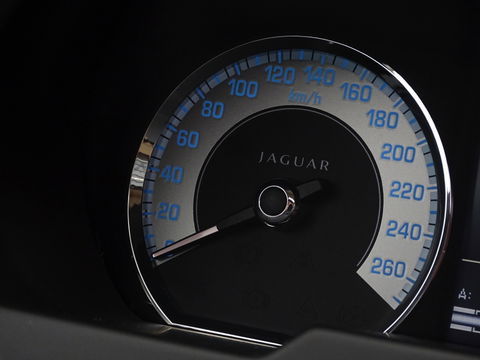 Jaguar XF 5.0 V8 385PK automaat / Portfolio / LED *NAP*