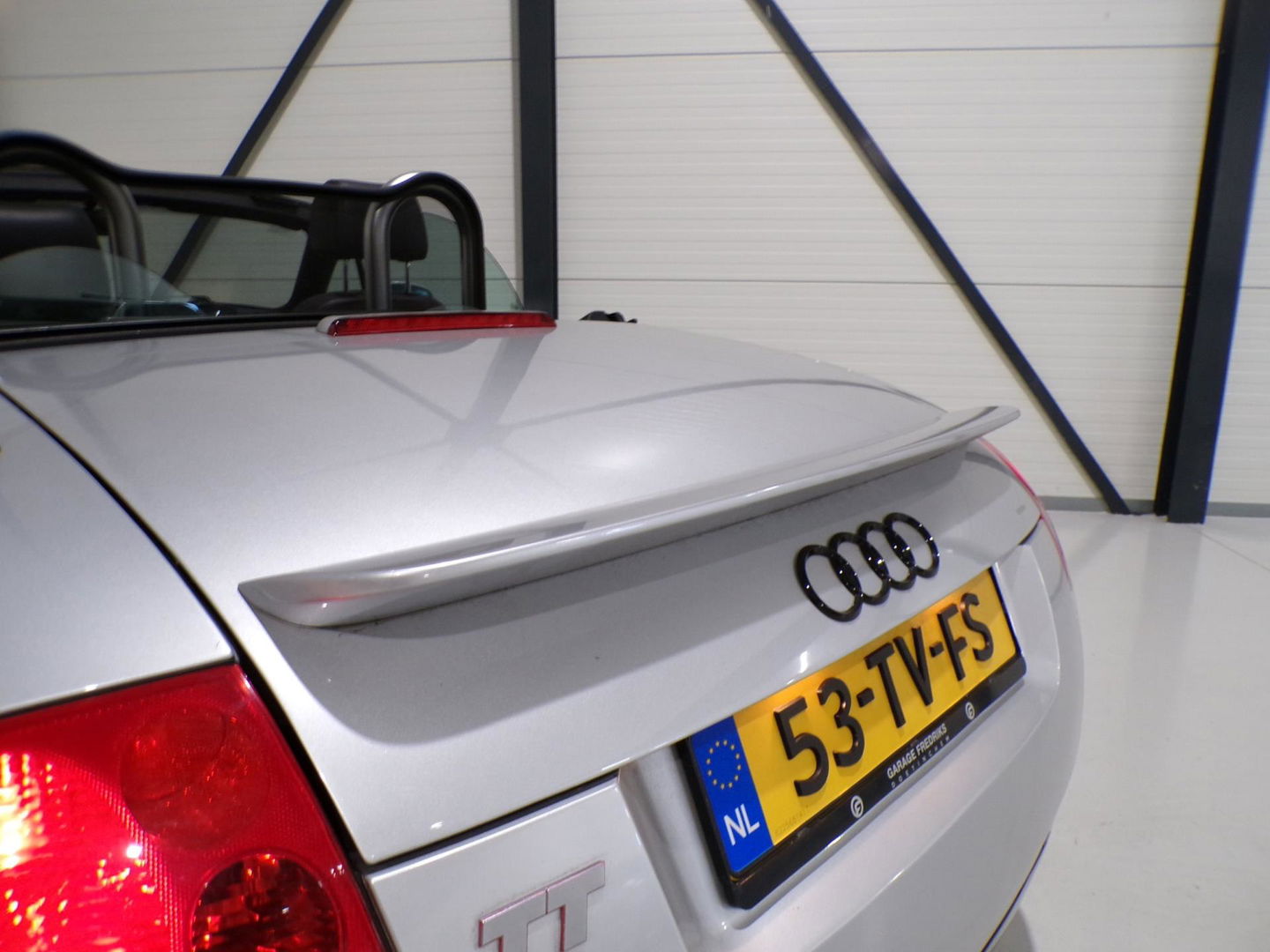 Audi TT Roadster 1.8 5V Turbo 180PK Bluetooth Leer Stoelverwarming Garantie 18"Velgen, zeer nette & goed onderhouden auto !