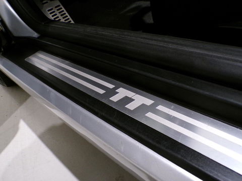 Audi TT Roadster 1.8 5V Turbo 180PK Bluetooth Leer Stoelverwarming Garantie 18"Velgen, zeer nette & goed onderhouden auto !