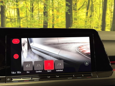 Volkswagen Golf 2.0 TDI GTD | 200 PK! | Apple Carplay | Android Auto | Sfeerverlichting | Navigatie | Adaptieve Cruise Control | Lane Assist | IQ Light | LED | DAB | Dodehoek Sensor |