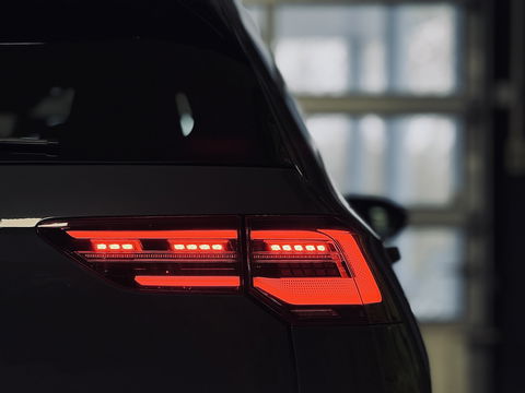 Volkswagen Golf 2.0 TDI GTD | 200 PK! | Apple Carplay | Android Auto | Sfeerverlichting | Navigatie | Adaptieve Cruise Control | Lane Assist | IQ Light | LED | DAB | Dodehoek Sensor |