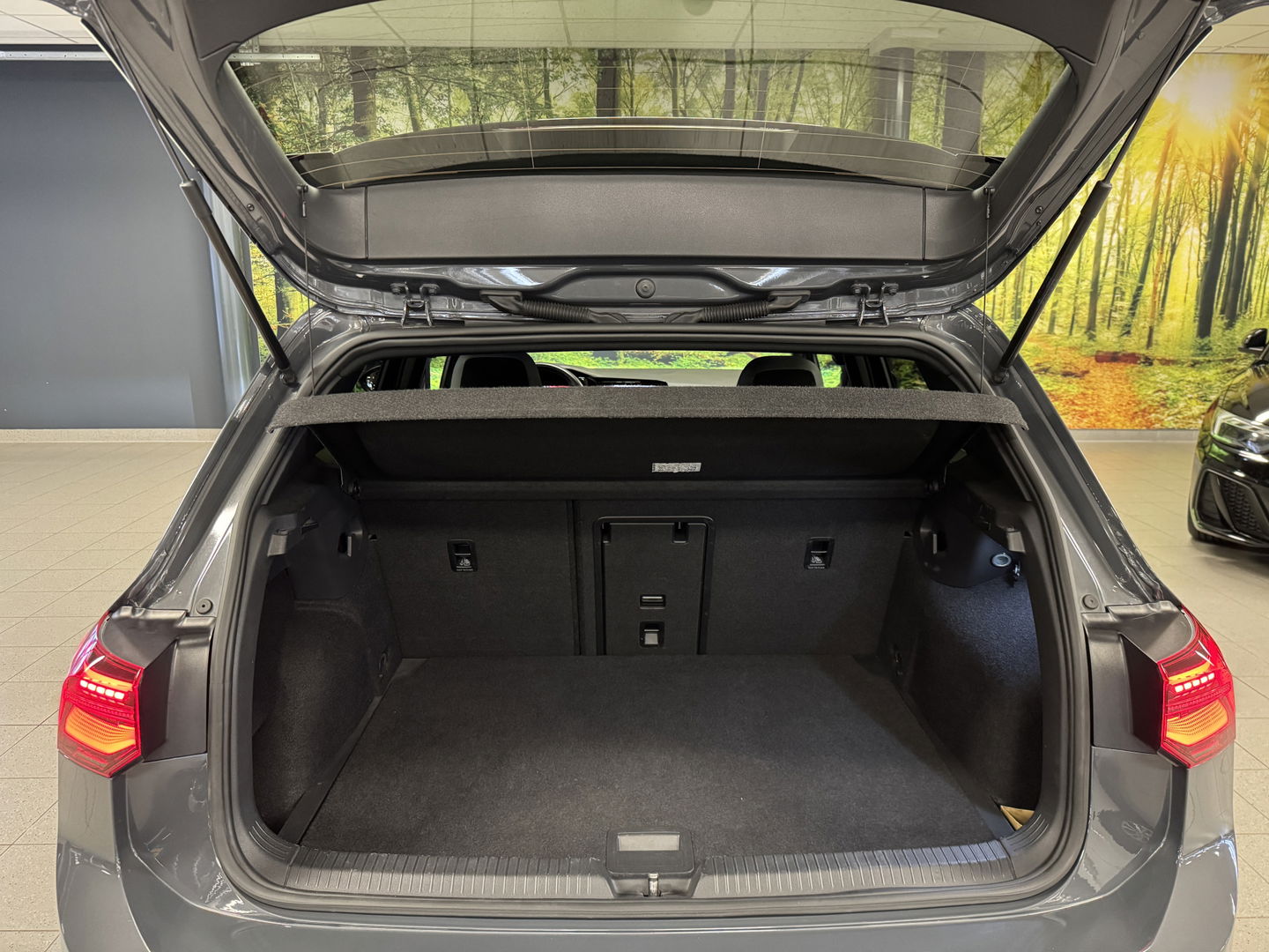 Volkswagen Golf 2.0 TDI GTD | 200 PK! | Apple Carplay | Android Auto | Sfeerverlichting | Navigatie | Adaptieve Cruise Control | Lane Assist | IQ Light | LED | DAB | Dodehoek Sensor |