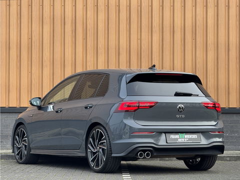 Volkswagen Golf 2.0 TDI GTD | 200 PK! | Apple Carplay | Android Auto | Sfeerverlichting | Navigatie | Adaptieve Cruise Control | Lane Assist | IQ Light | LED | DAB | Dodehoek Sensor |