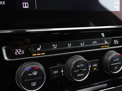 Volkswagen Golf Variant 1.0 TSI 110PK DSG / Highline / R-line / LED *NAP*