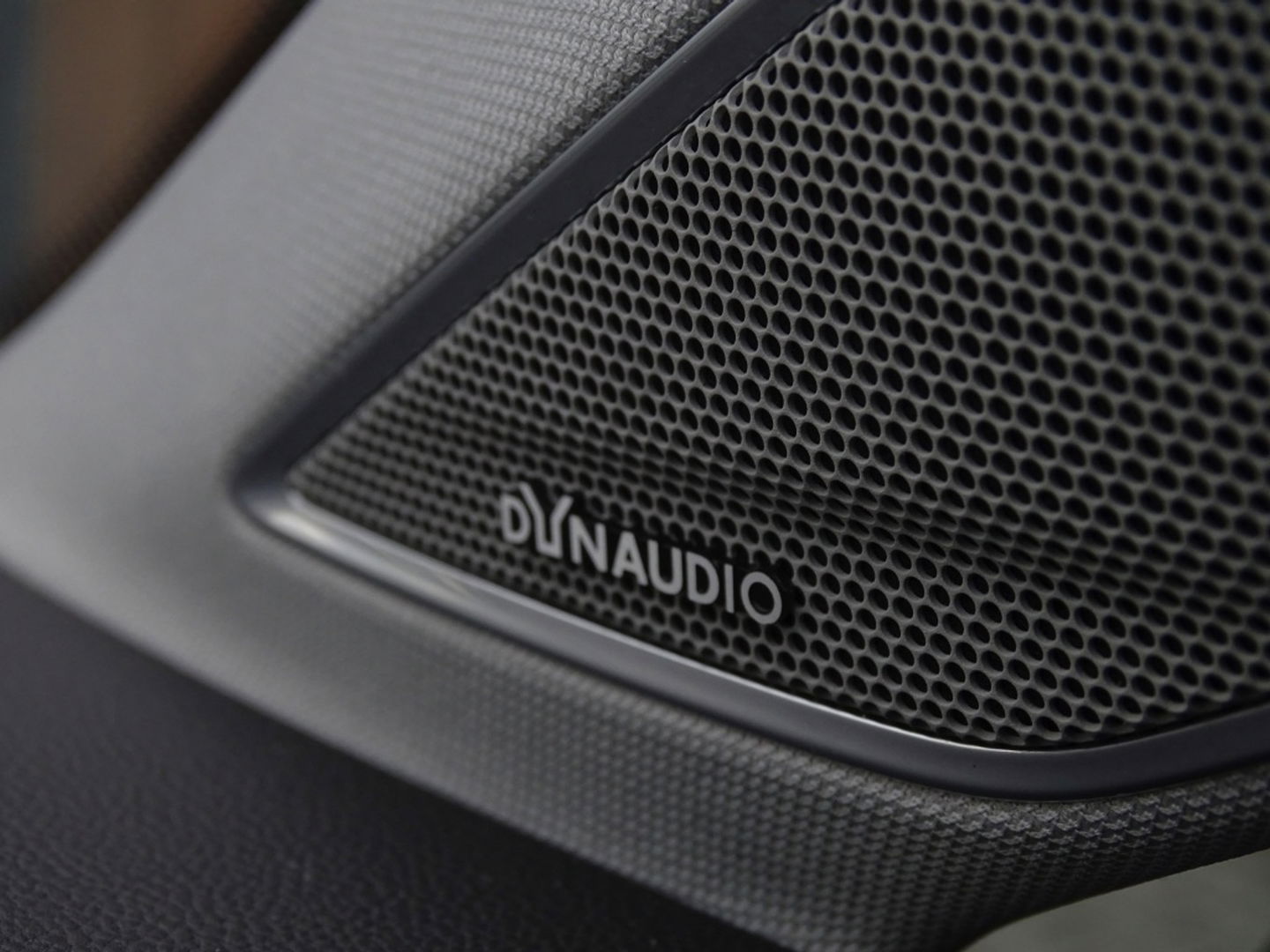 Volkswagen Golf Variant 1.0 TSI 110PK DSG / Highline / R-line / LED *NAP*