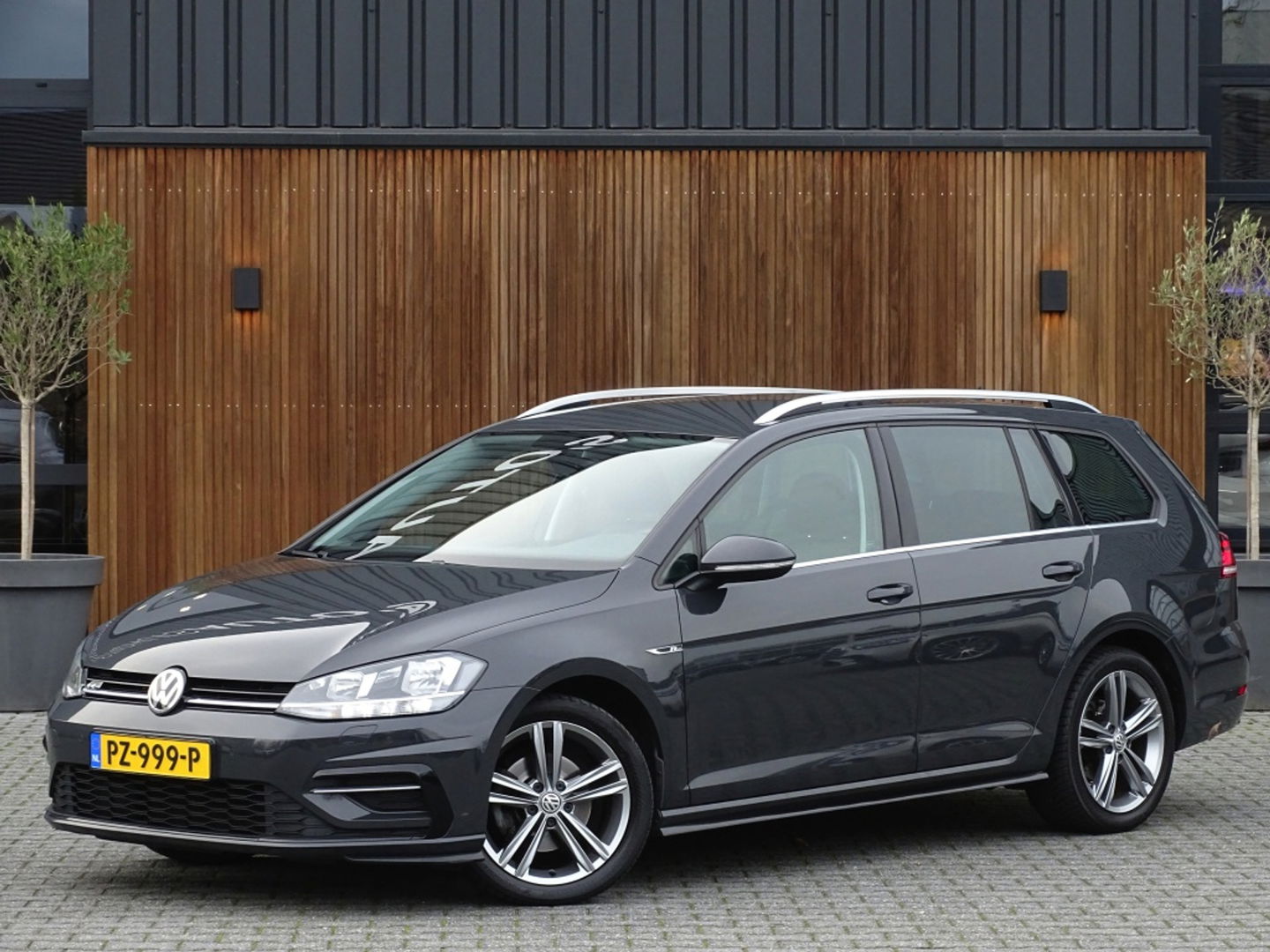 Volkswagen Golf Variant 1.0 TSI 110PK DSG / Highline / R-line / LED *NAP*