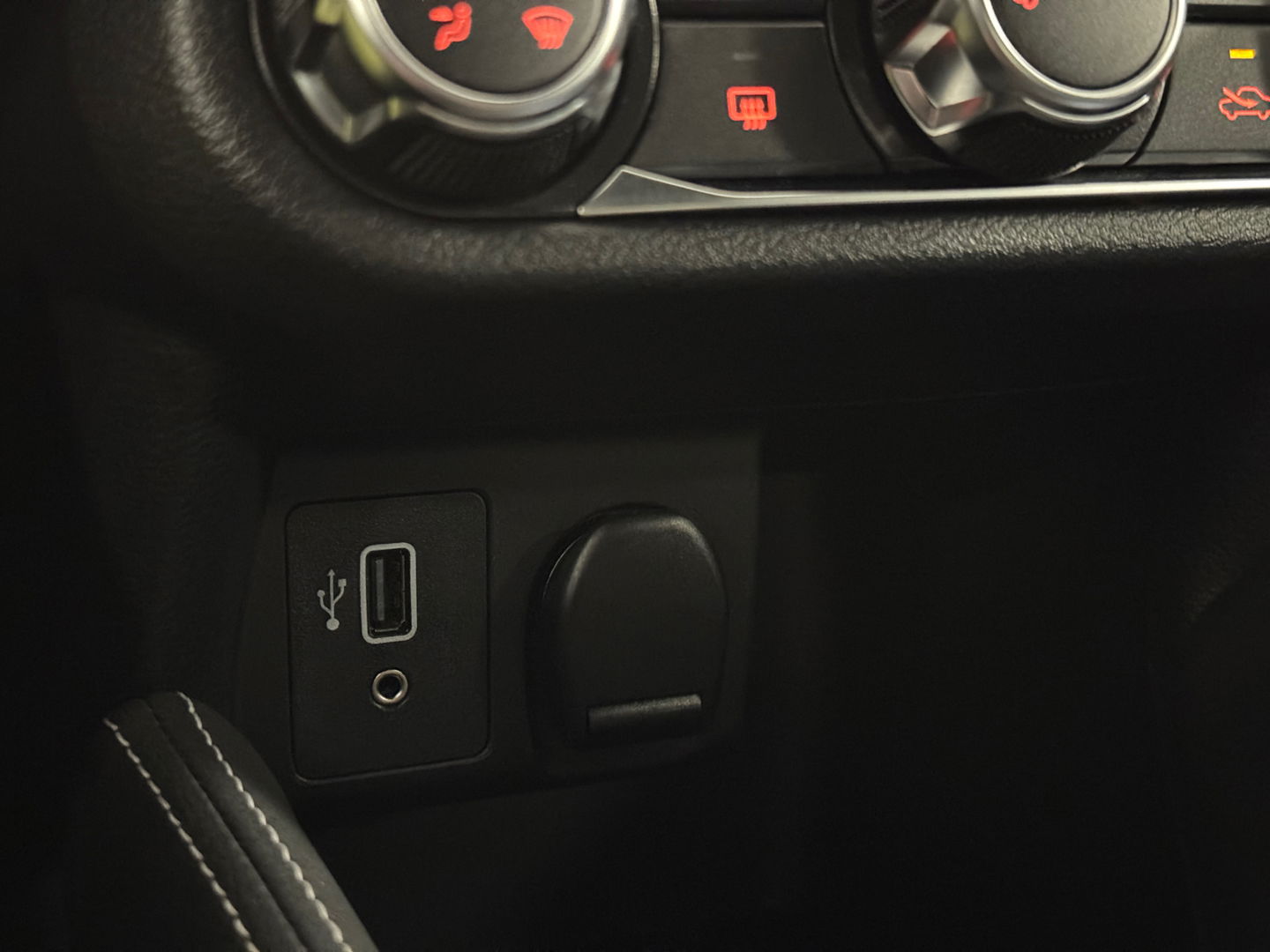 Nissan Micra 1.0 IG-T N-Sport | Apple carplay | Android auto | Lichtmetalen velgen | Airco | Cruise Control |