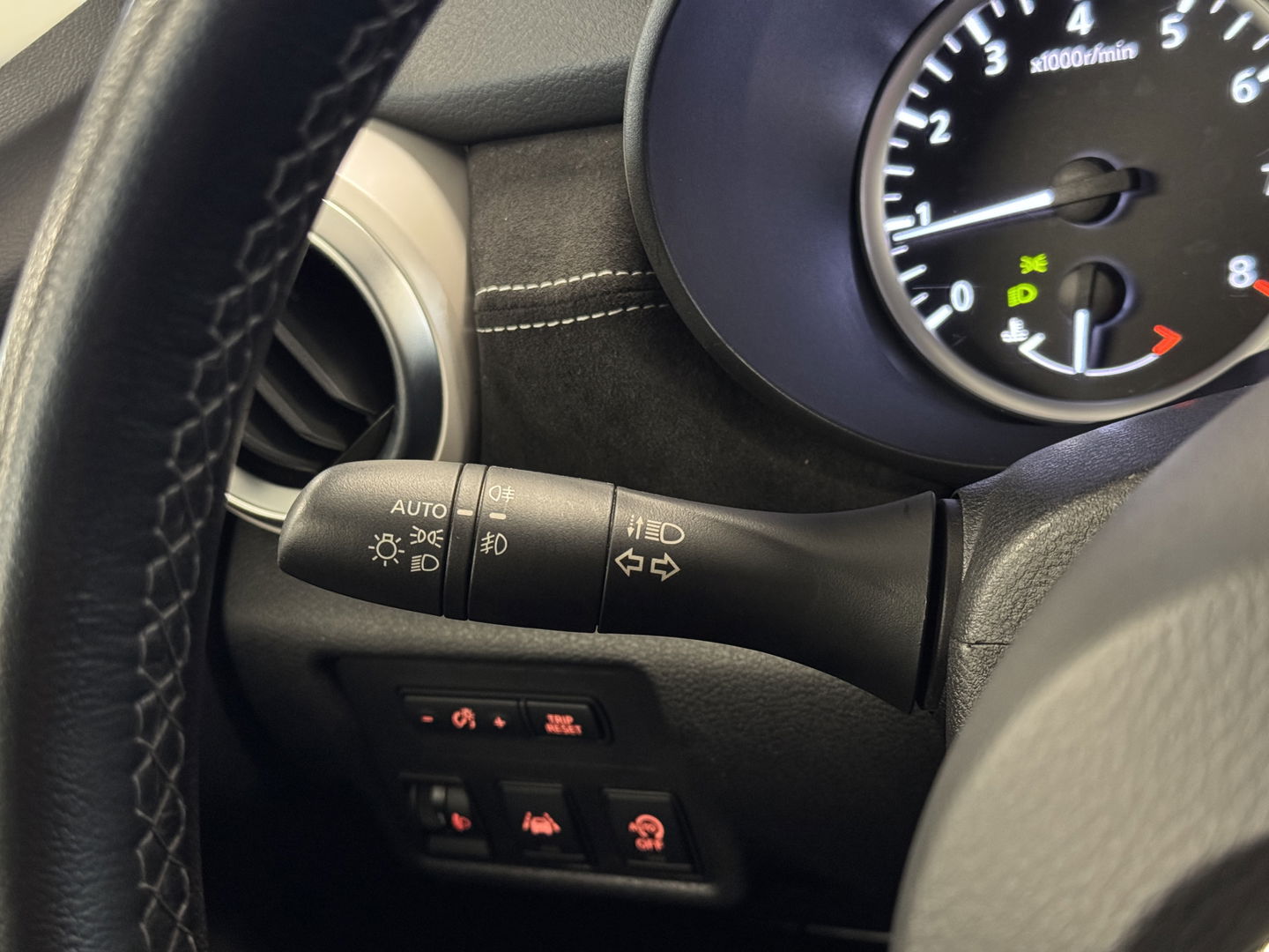 Nissan Micra 1.0 IG-T N-Sport | Apple carplay | Android auto | Lichtmetalen velgen | Airco | Cruise Control |