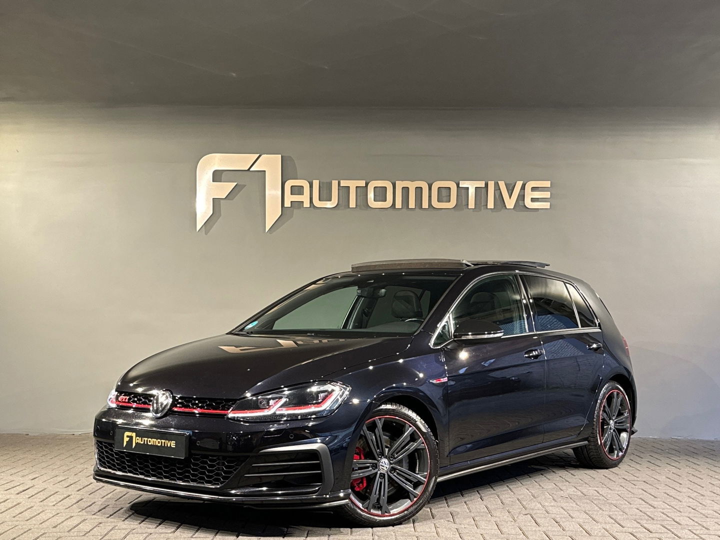 Volkswagen Golf 2.0 TSI GTI Performance Pano|Dyna|DCC|Camera