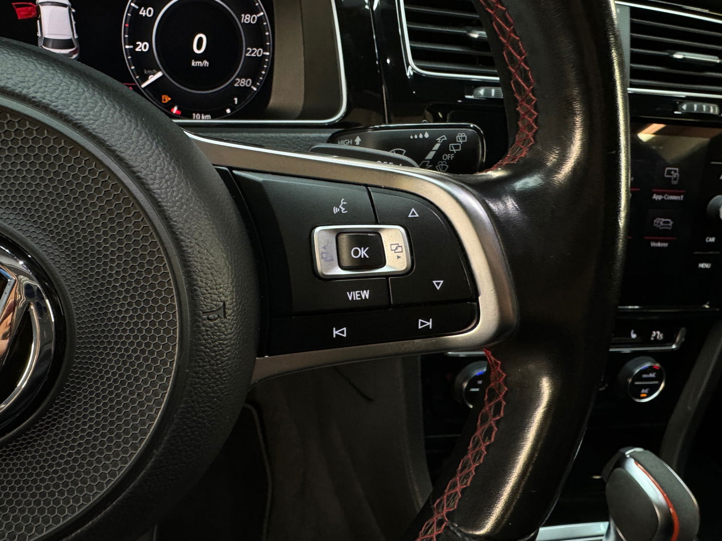 Volkswagen Golf 2.0 TSI GTI Performance Pano|Dyna|DCC|Camera