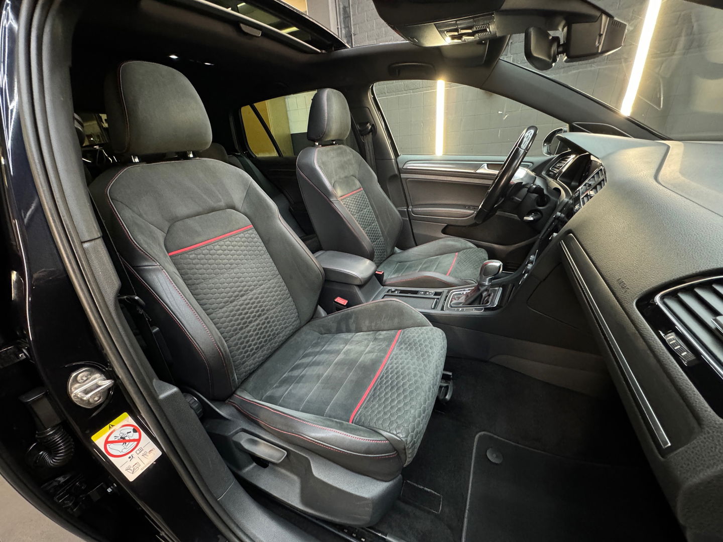 Volkswagen Golf 2.0 TSI GTI Performance Pano|Dyna|DCC|Camera