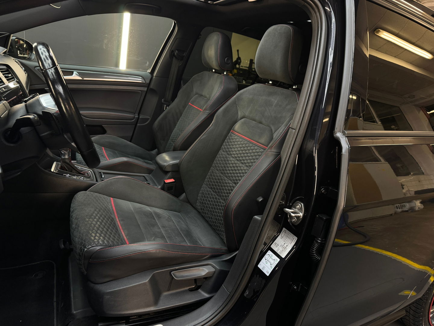 Volkswagen Golf 2.0 TSI GTI Performance Pano|Dyna|DCC|Camera