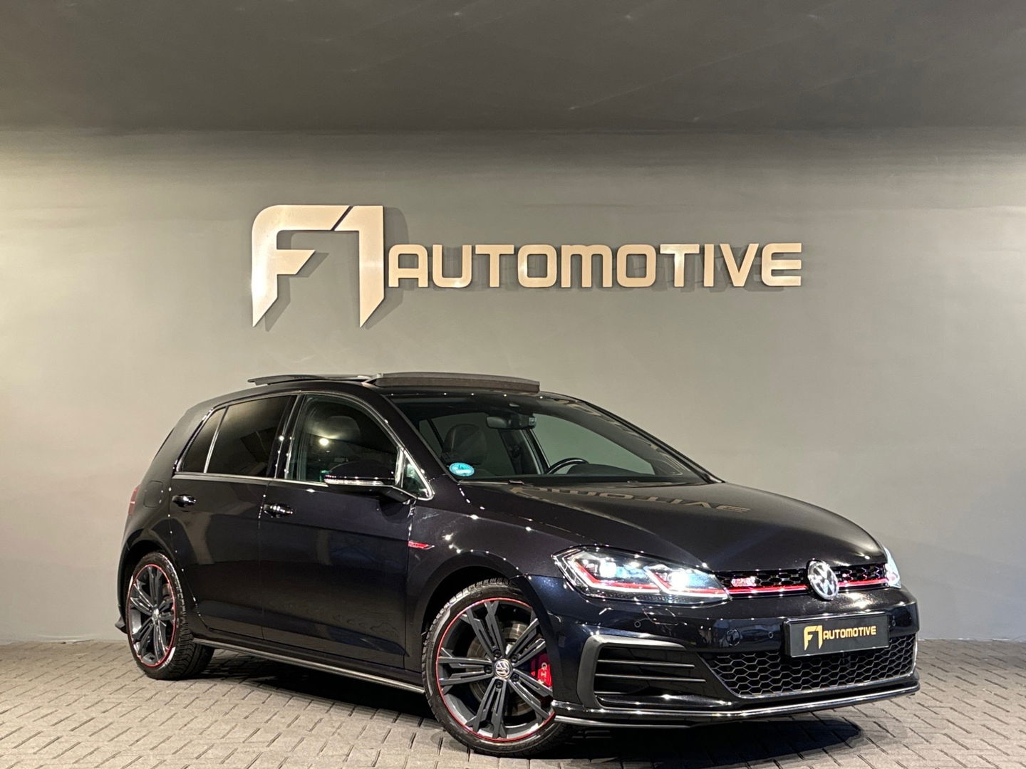 Volkswagen Golf 2.0 TSI GTI Performance Pano|Dyna|DCC|Camera