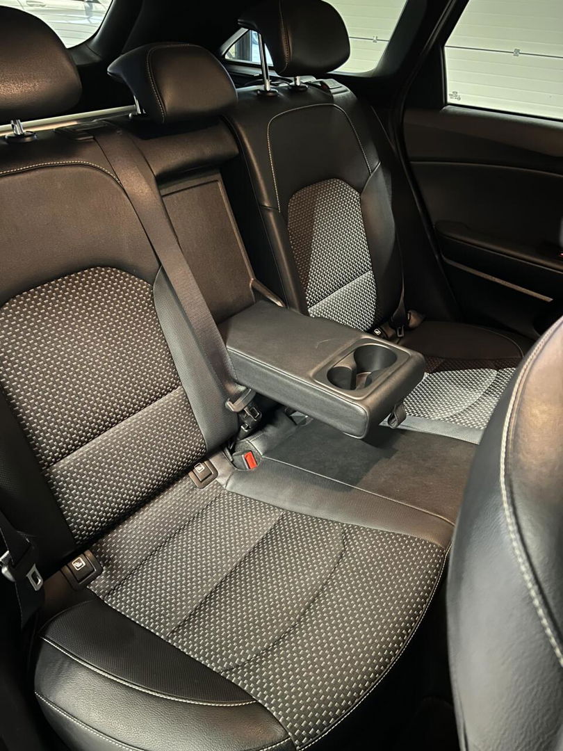 Kia Ceed Sportswagon 1.4 T-GDi 140PK DynamicPlusLine Trekhaa