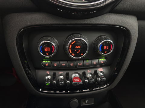 MINI Clubman 2.0 Cooper S ALL4 Premier Plus JCW (INCL-BTW) Aut * PANO | LUXURY-LEATHER | FULL-LED | HEATED-SPORTSEATS | DIGI-COCKPIT | AMBIENT-LIGHT | PRIVACY-GLASS | HEAD-UP | PDC | CAMERA | DAB  | KEYLESS | TOWBAR | 18"ALU*