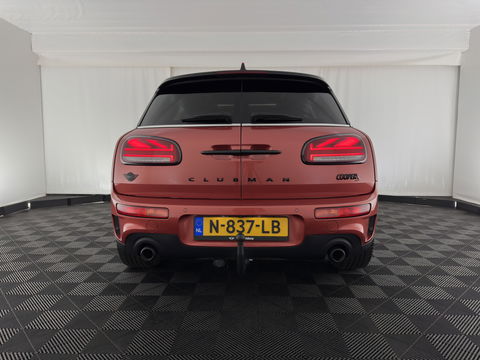 MINI Clubman 2.0 Cooper S ALL4 Premier Plus JCW (INCL-BTW) Aut * PANO | LUXURY-LEATHER | FULL-LED | HEATED-SPORTSEATS | DIGI-COCKPIT | AMBIENT-LIGHT | PRIVACY-GLASS | HEAD-UP | PDC | CAMERA | DAB  | KEYLESS | TOWBAR | 18"ALU*