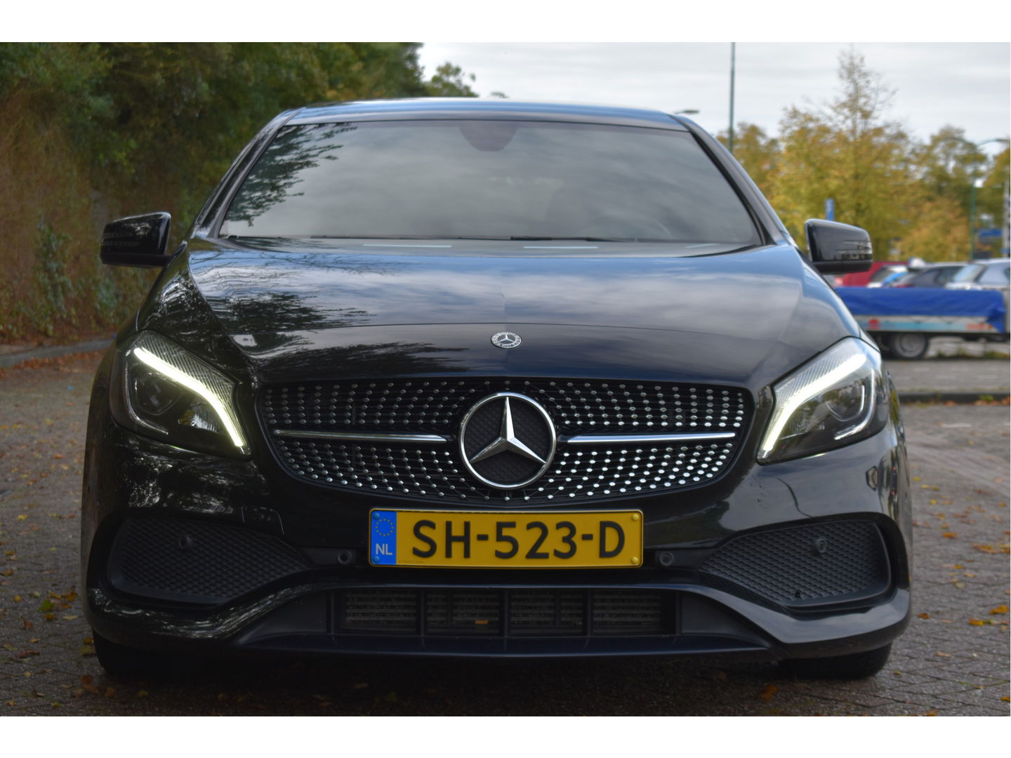 Mercedes-Benz A-Klasse 180 Sport Edition AMG | NL-auto | Pano.dak | Carplay | Camera | Sfeerverl | Navi | Cruise Control | 4Seasons | NAP