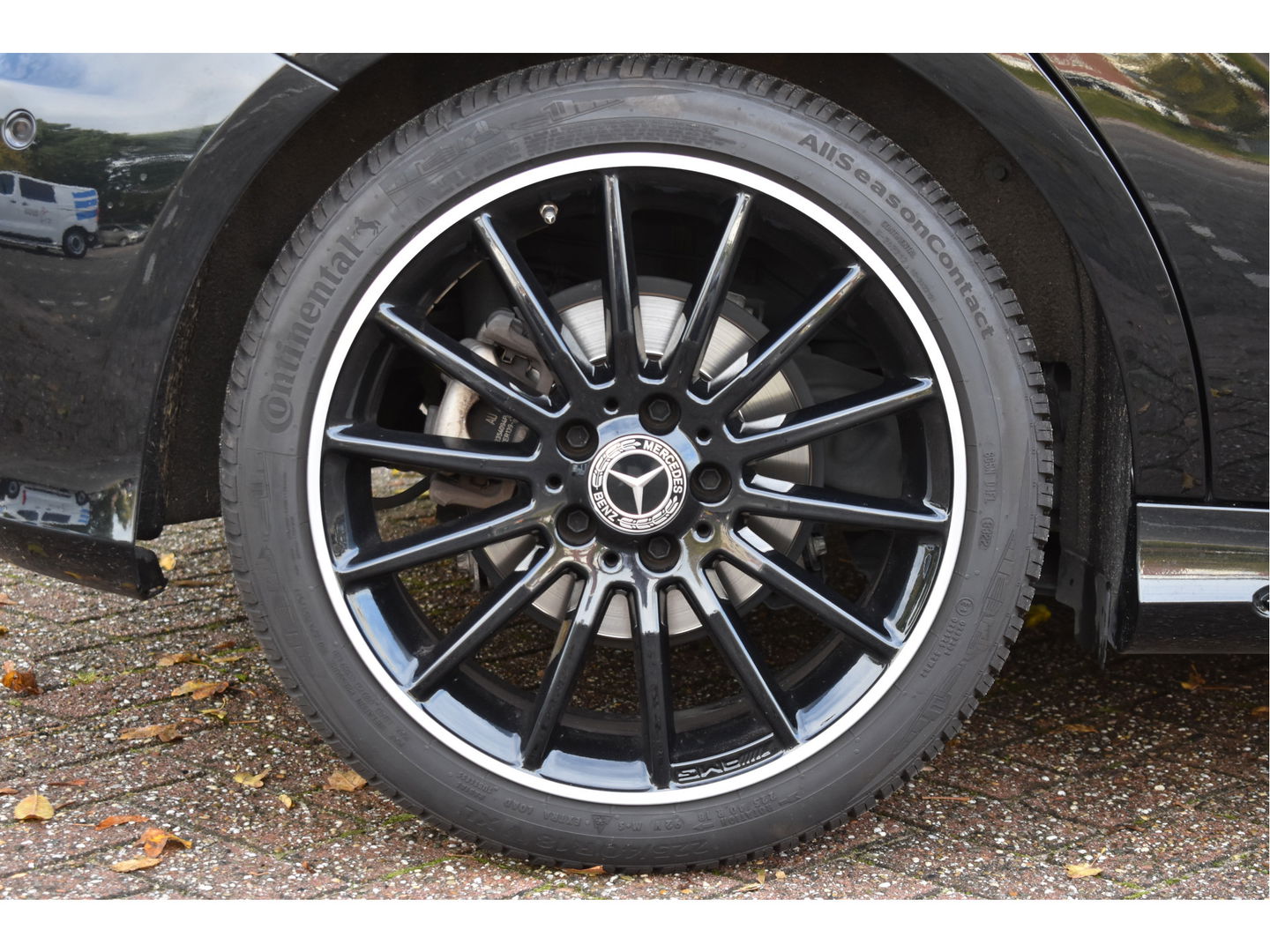 Mercedes-Benz A-Klasse 180 Sport Edition AMG | NL-auto | Pano.dak | Carplay | Camera | Sfeerverl | Navi | Cruise Control | 4Seasons | NAP