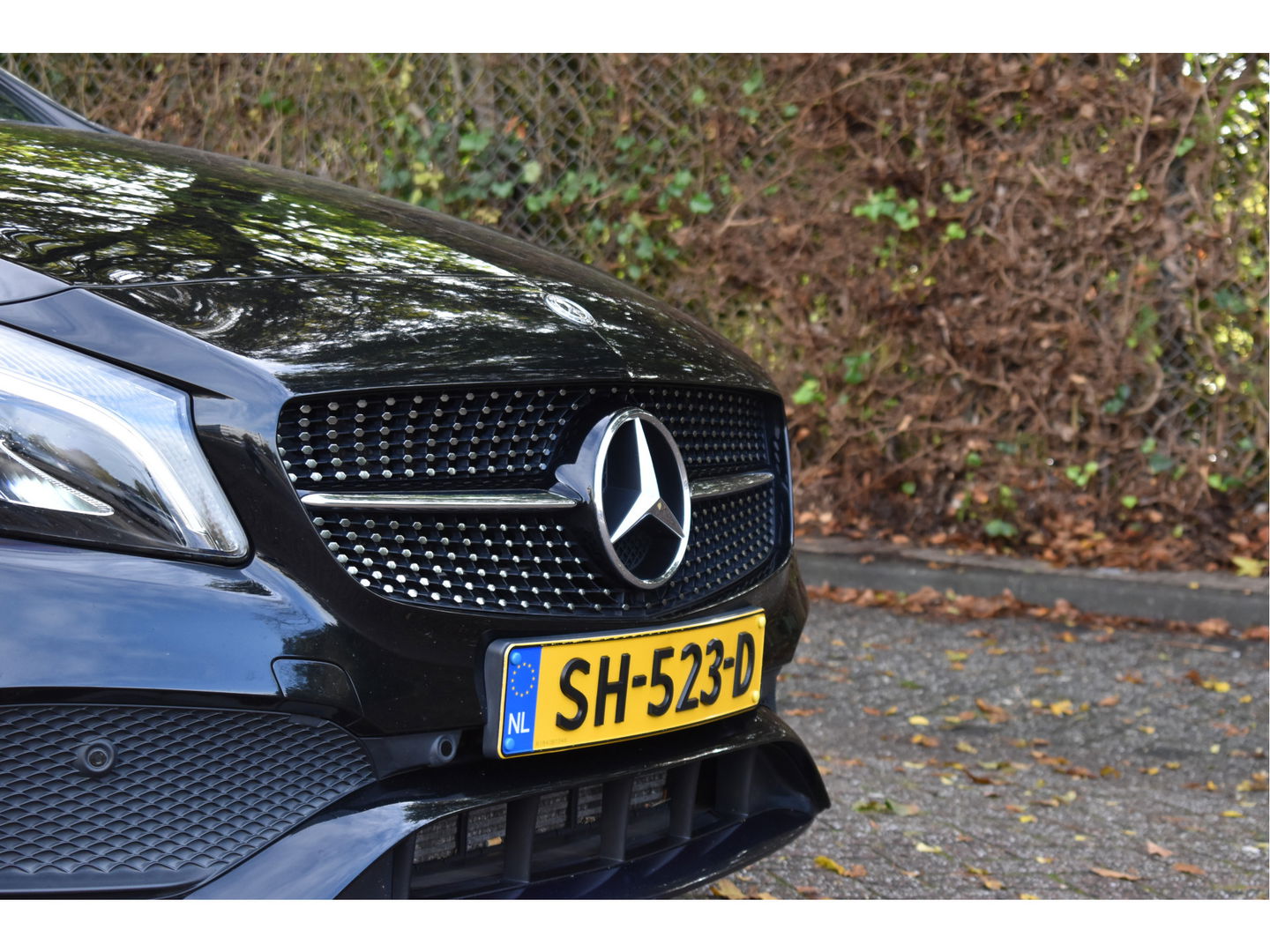 Mercedes-Benz A-Klasse 180 Sport Edition AMG | NL-auto | Pano.dak | Carplay | Camera | Sfeerverl | Navi | Cruise Control | 4Seasons | NAP