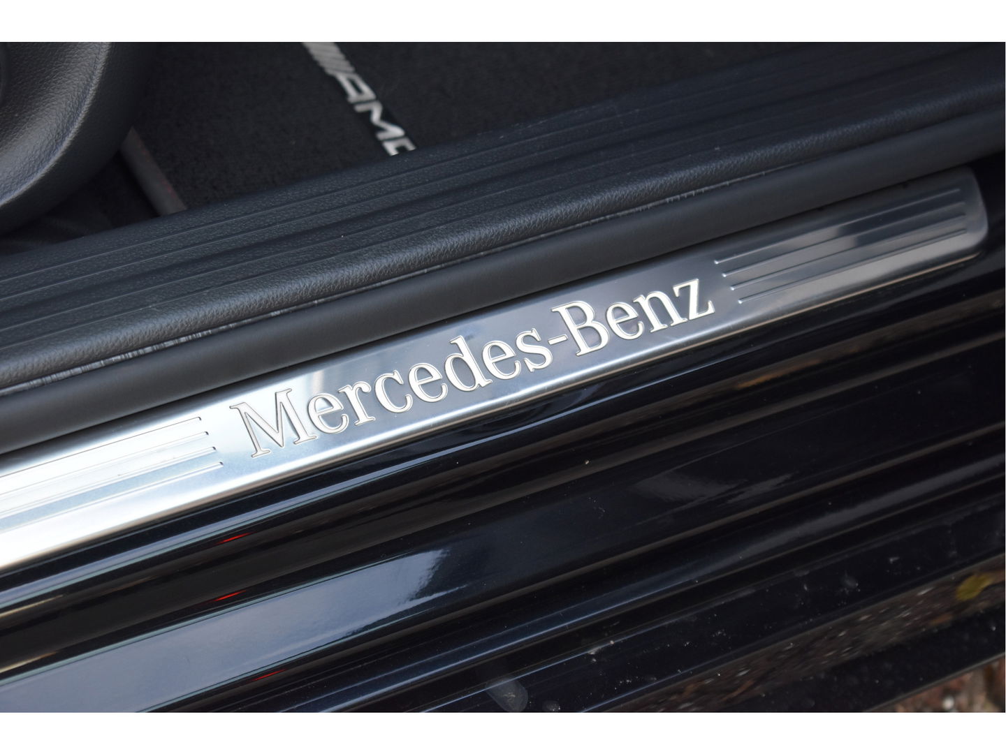 Mercedes-Benz A-Klasse 180 Sport Edition AMG | NL-auto | Pano.dak | Carplay | Camera | Sfeerverl | Navi | Cruise Control | 4Seasons | NAP