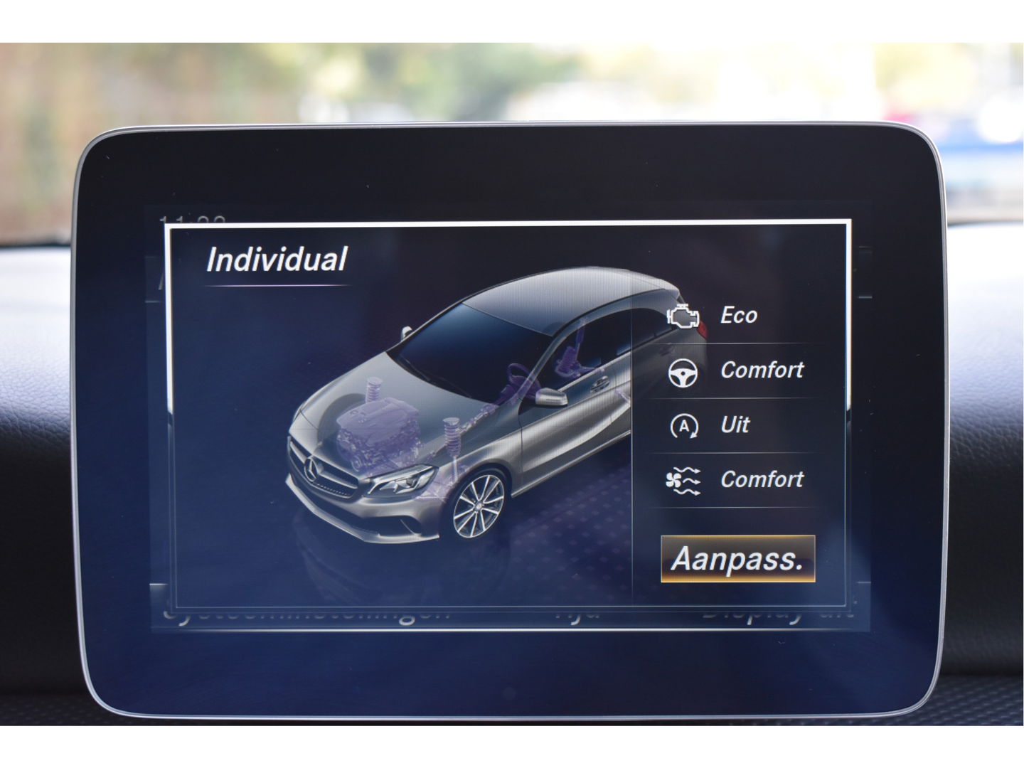 Mercedes-Benz A-Klasse 180 Sport Edition AMG | NL-auto | Pano.dak | Carplay | Camera | Sfeerverl | Navi | Cruise Control | 4Seasons | NAP