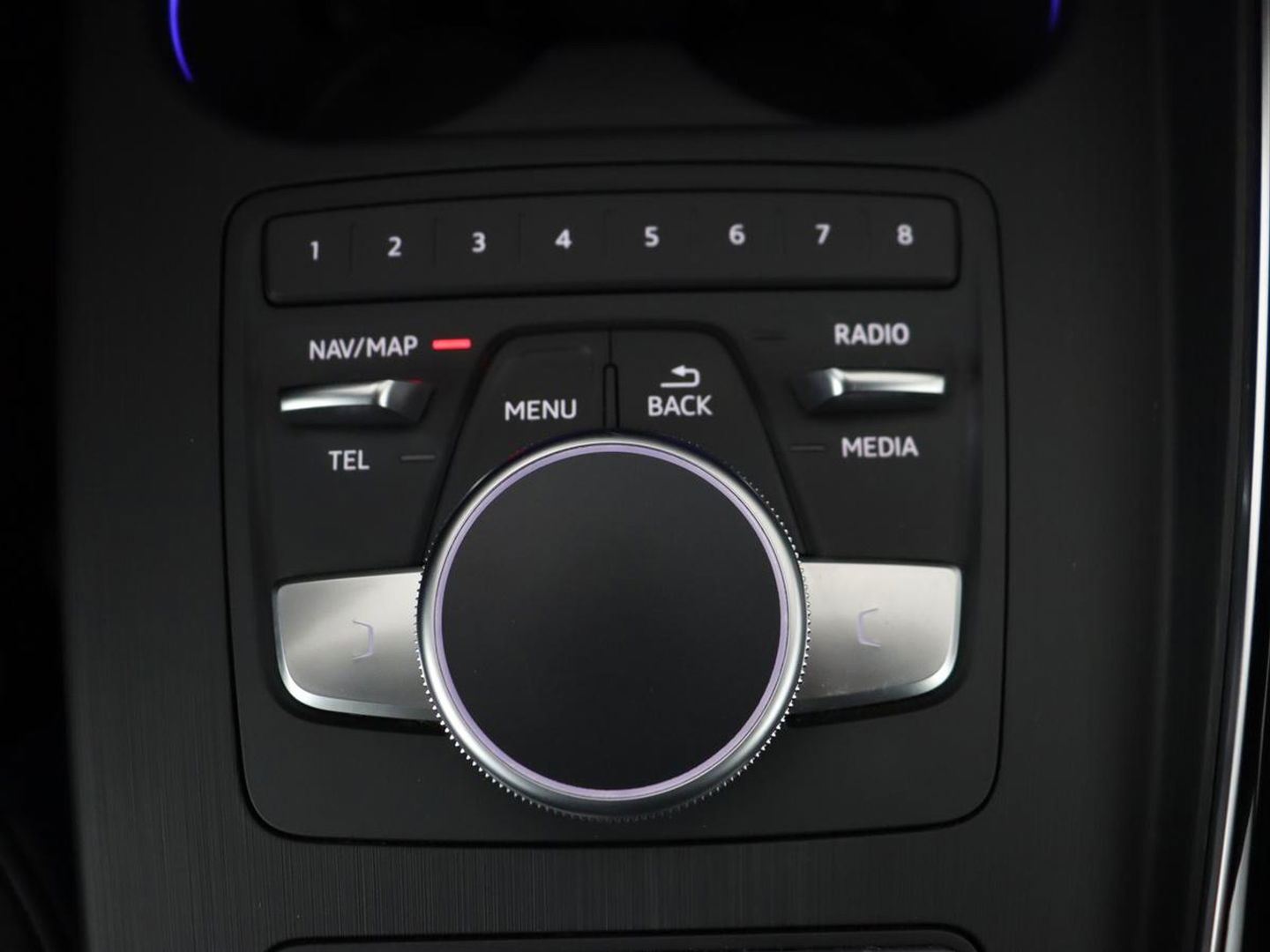 Audi A4 40 TFSI Sport S Line Black Edition | Stoelverwarming | Adaptive cruise | Keyless | Virtual Cockpit | Carplay | Half leder | Navigatie | Full LED | 19'' | Sportstoelen | Sfeerverlichting