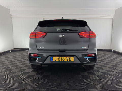 Kia e-Niro ExecutiveLine 64 kWh (3-Fase) {SOH-100%) (INCL-BTW)  Aut *HEATPUMP | LUXURY-LEATHER | FULL-LED | NAVI-FULLMAP | ADAPTIVE-CRUISE | CAMERA | MEMORY-PACK | LANE-ASSIST | KEYLESS | DIGI-COCKPIT | PRIVACY-GLASS | AMBIENT-LIGHT | 17"ALU*