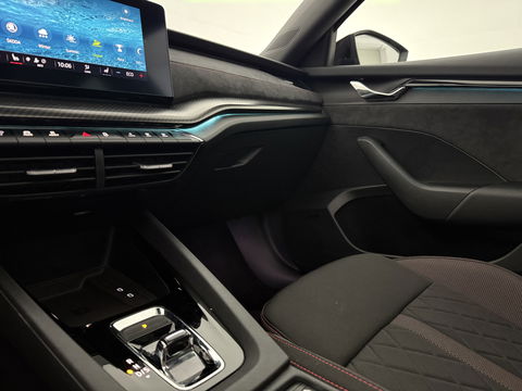 Škoda Octavia Combi VRS iV 1.4 eTsi 245PK | SOH 93% | Pano | HuD | Sfeer | Stoel/Stuur verw. | Virtual | Adap. Cruise | Carplay | Camera | Canton Audio