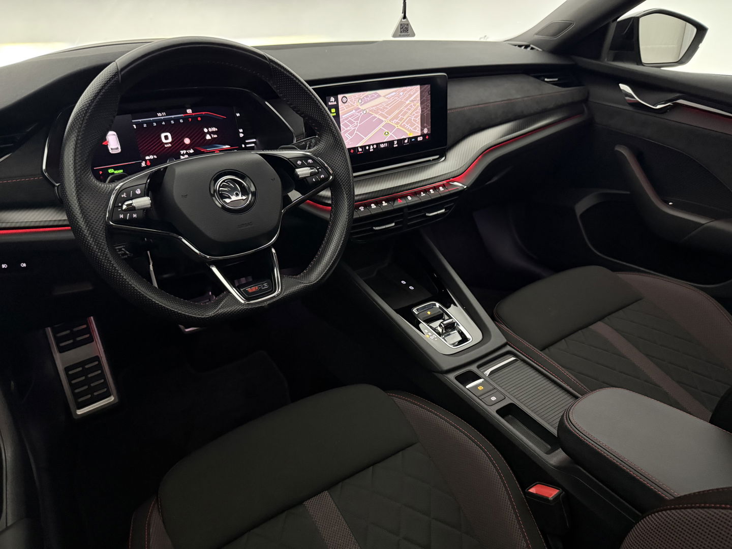 Škoda Octavia Combi VRS iV 1.4 eTsi 245PK | SOH 93% | Pano | HuD | Sfeer | Stoel/Stuur verw. | Virtual | Adap. Cruise | Carplay | Camera | Canton Audio