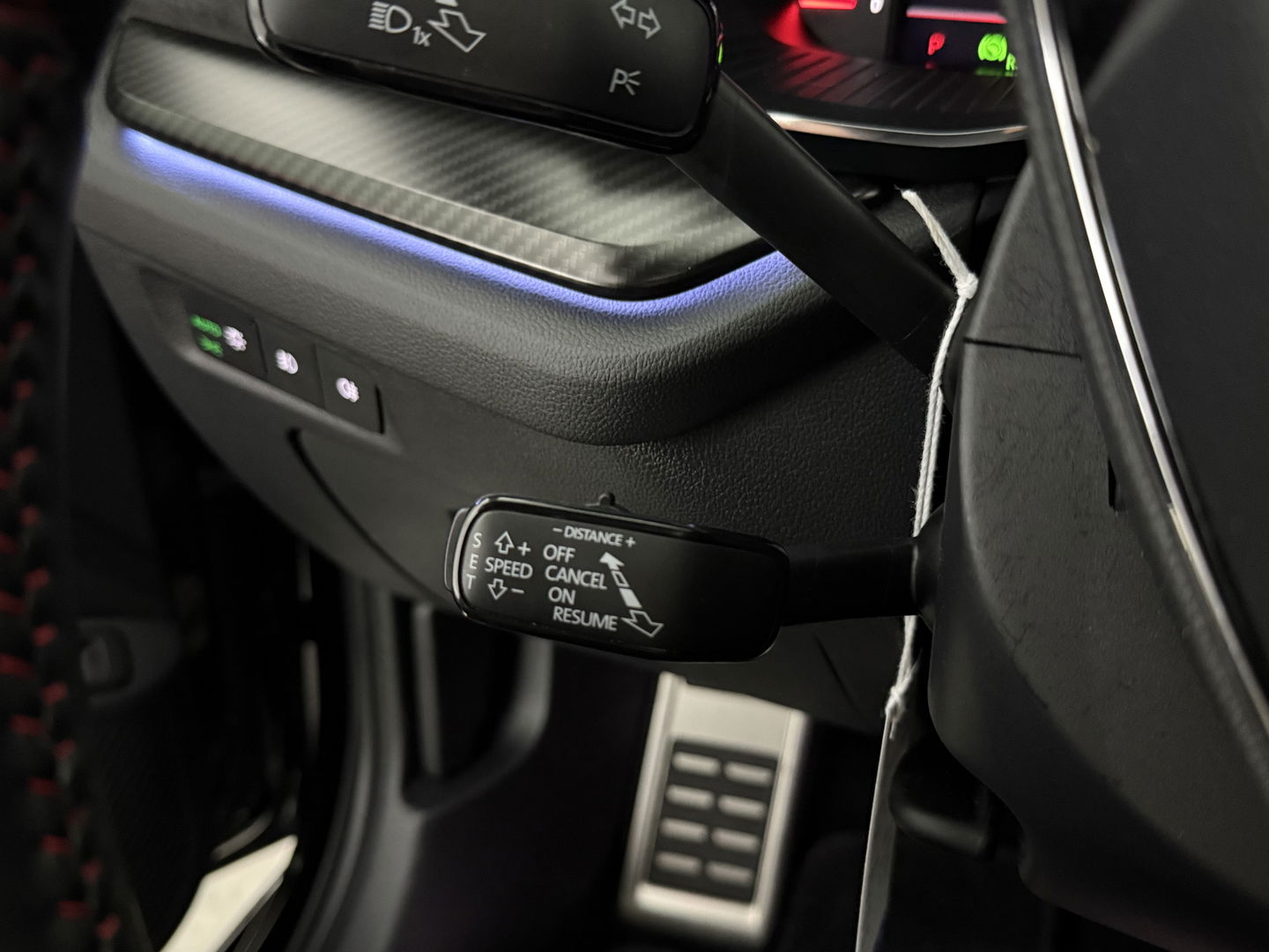 Škoda Octavia Combi VRS iV 1.4 eTsi 245PK | SOH 93% | Pano | HuD | Sfeer | Stoel/Stuur verw. | Virtual | Adap. Cruise | Carplay | Camera | Canton Audio