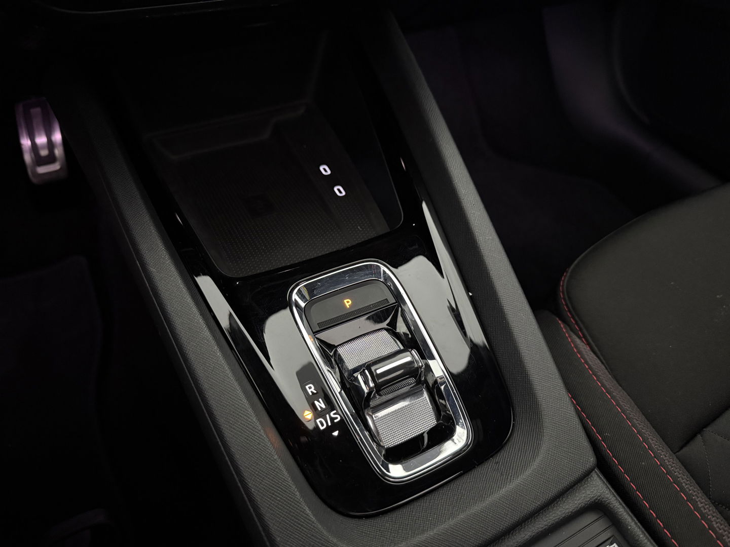 Škoda Octavia Combi VRS iV 1.4 eTsi 245PK | SOH 93% | Pano | HuD | Sfeer | Stoel/Stuur verw. | Virtual | Adap. Cruise | Carplay | Camera | Canton Audio