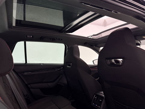 Škoda Octavia Combi VRS iV 1.4 eTsi 245PK | SOH 93% | Pano | HuD | Sfeer | Stoel/Stuur verw. | Virtual | Adap. Cruise | Carplay | Camera | Canton Audio