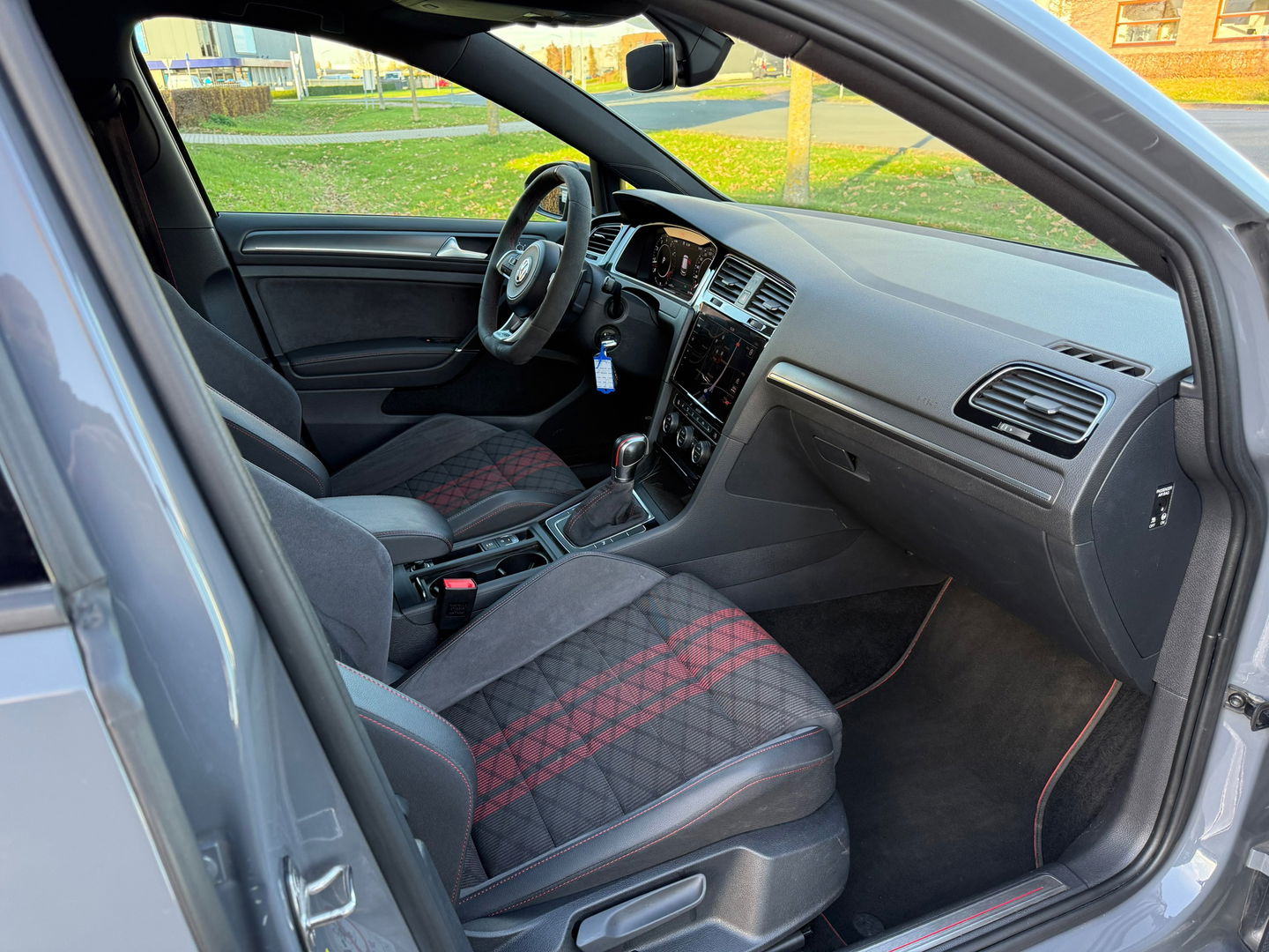 Volkswagen Golf 2.0 TSI GTI TCR|AKRA|290 pk|19"