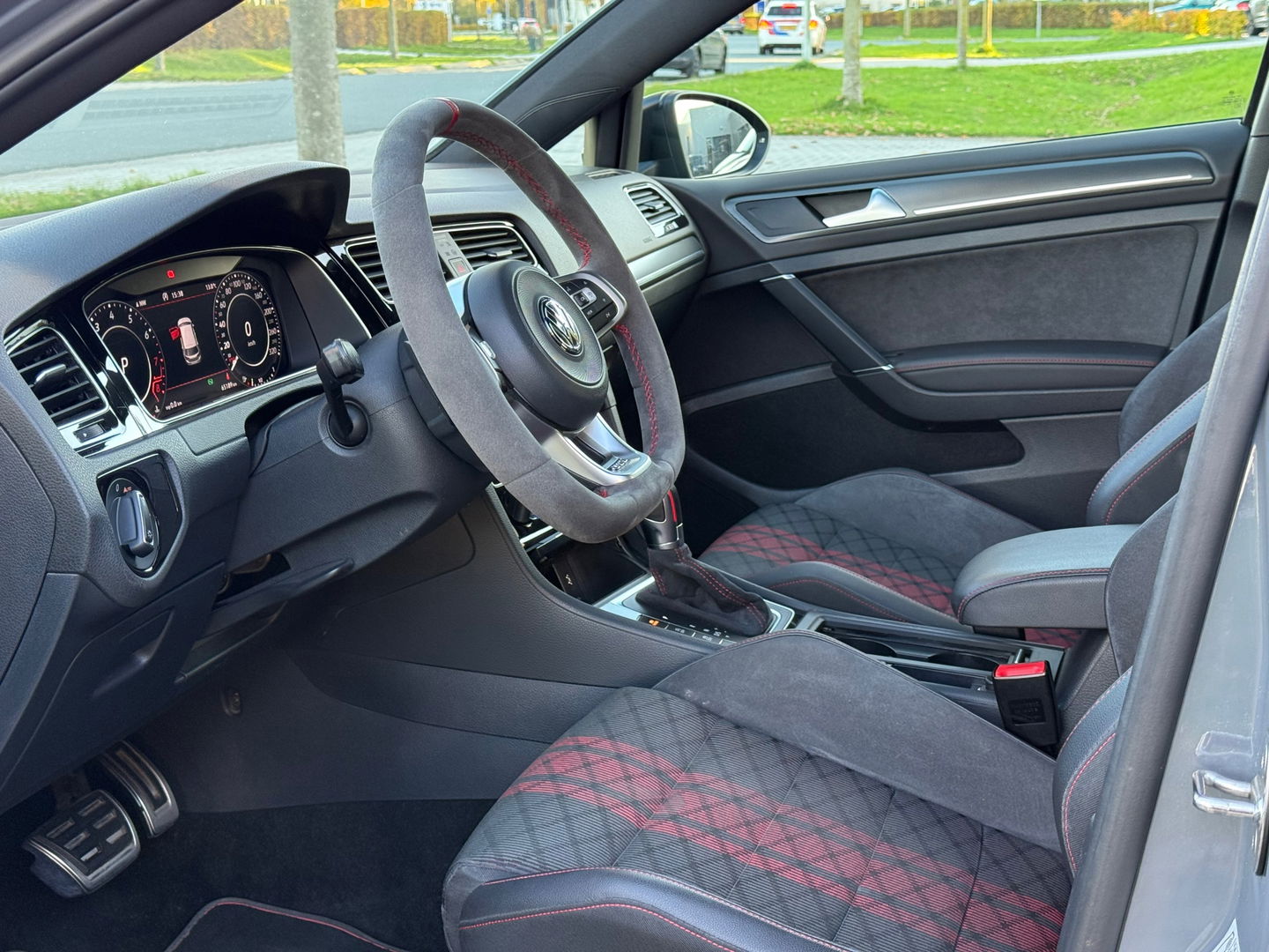 Volkswagen Golf 2.0 TSI GTI TCR|AKRA|290 pk|19"