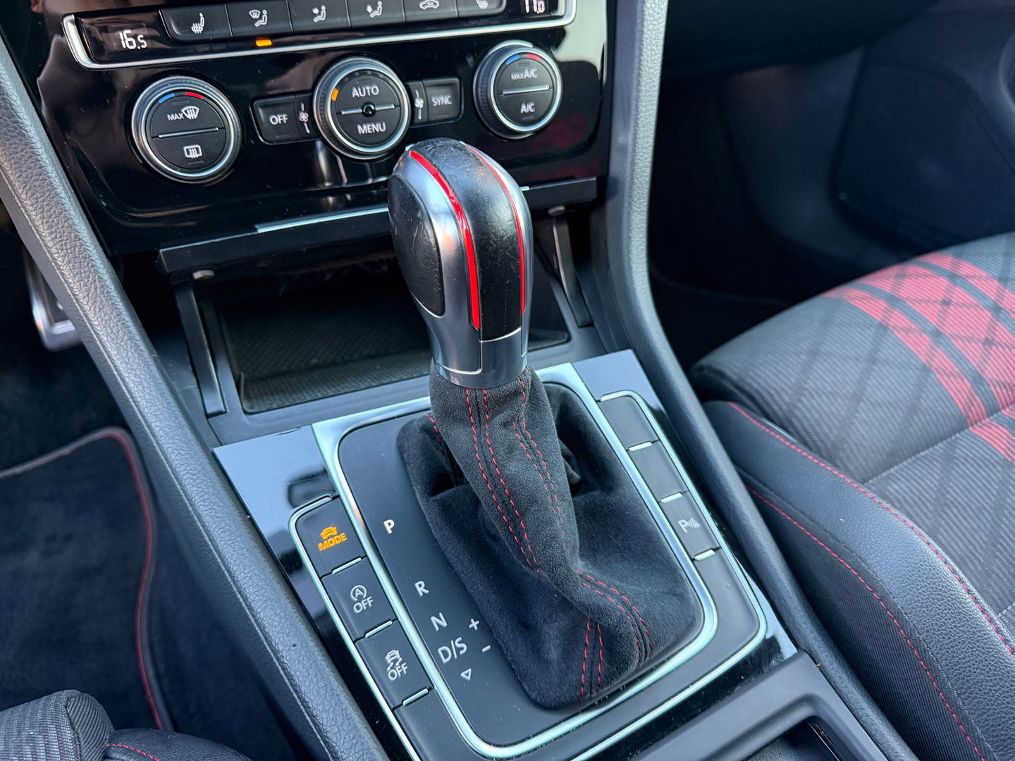 Volkswagen Golf 2.0 TSI GTI TCR|AKRA|290 pk|19"